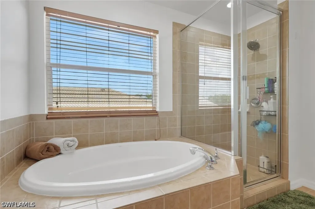 1557 Birdie Drive Naples FL 34120