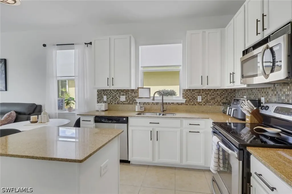 1557 Birdie Drive Naples FL 34120