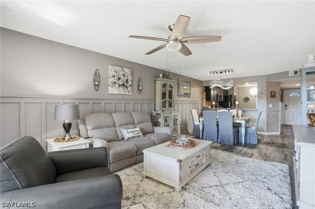 800 New Waterford Drive Naples FL 34104