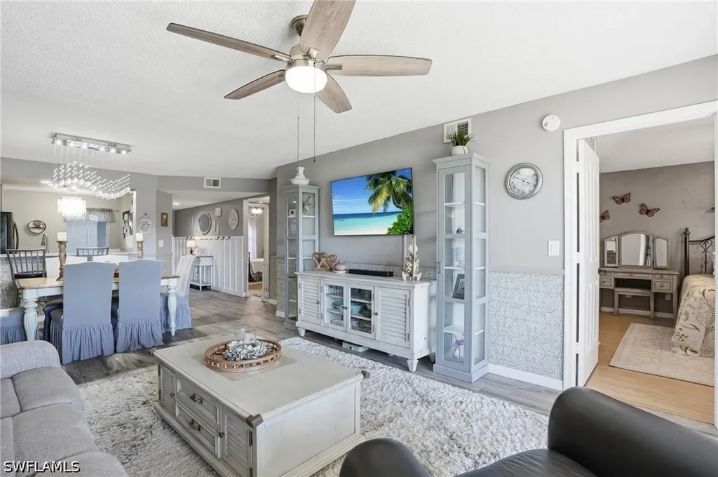 800 New Waterford Drive Naples FL 34104