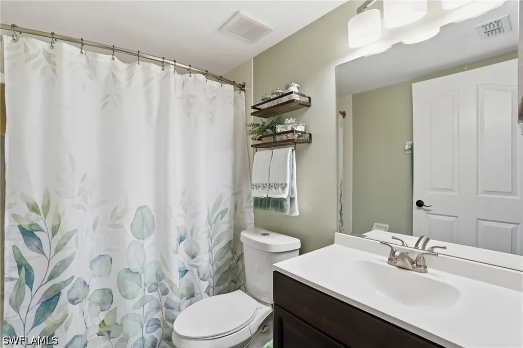 800 New Waterford Drive Naples FL 34104