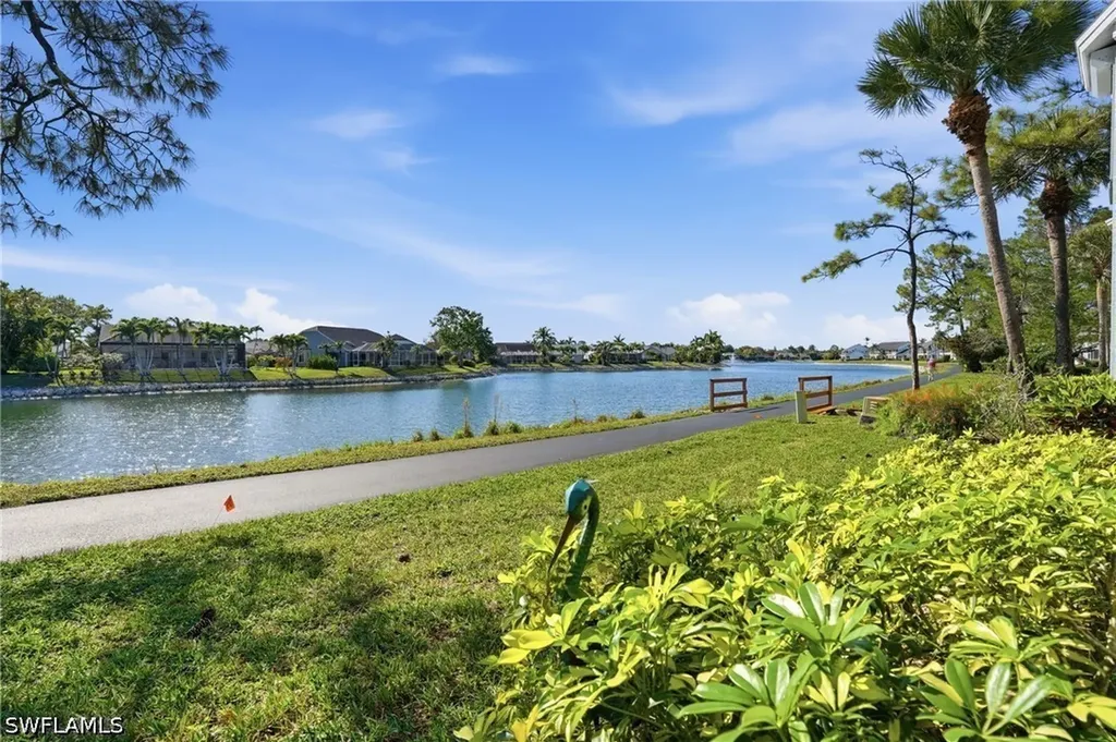 800 New Waterford Drive Naples FL 34104