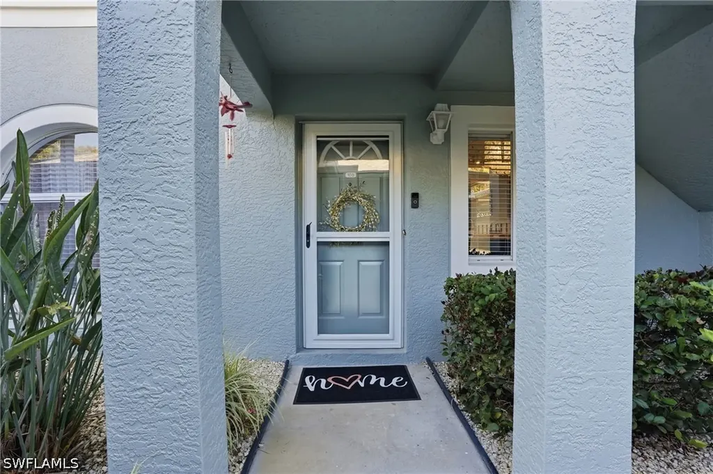 800 New Waterford Drive Naples FL 34104