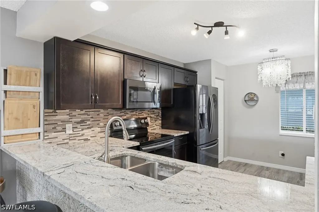 800 New Waterford Drive Naples FL 34104