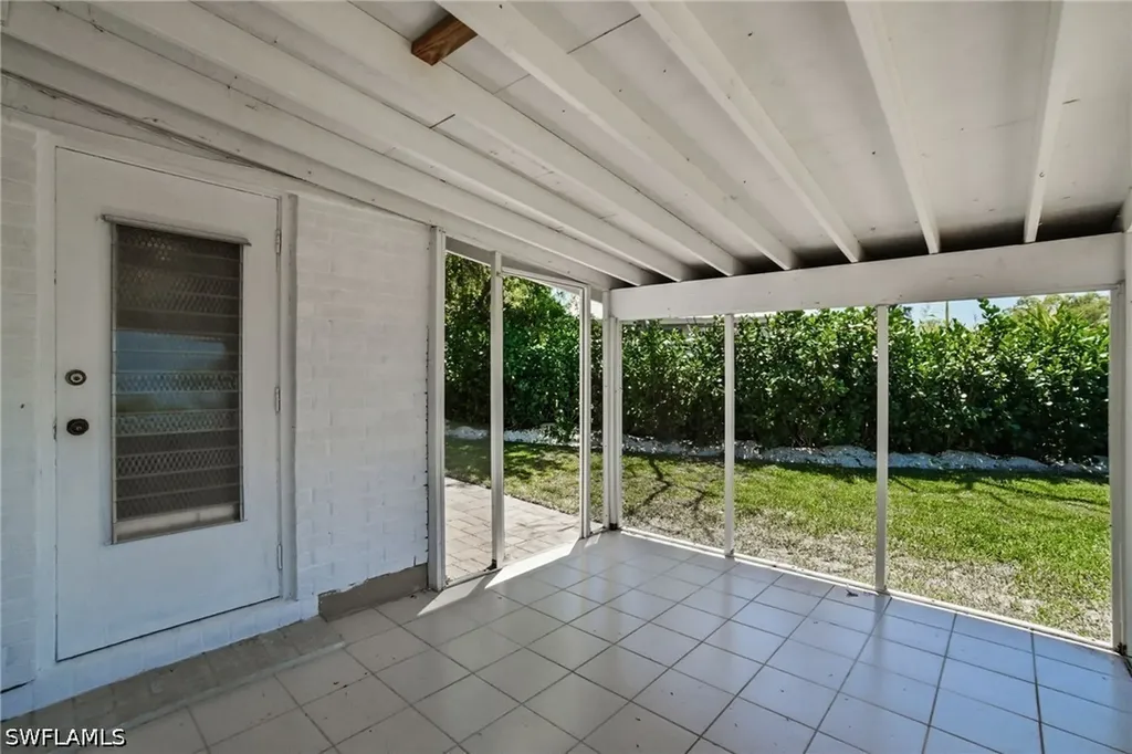 2300 Estey Avenue Naples FL 34104