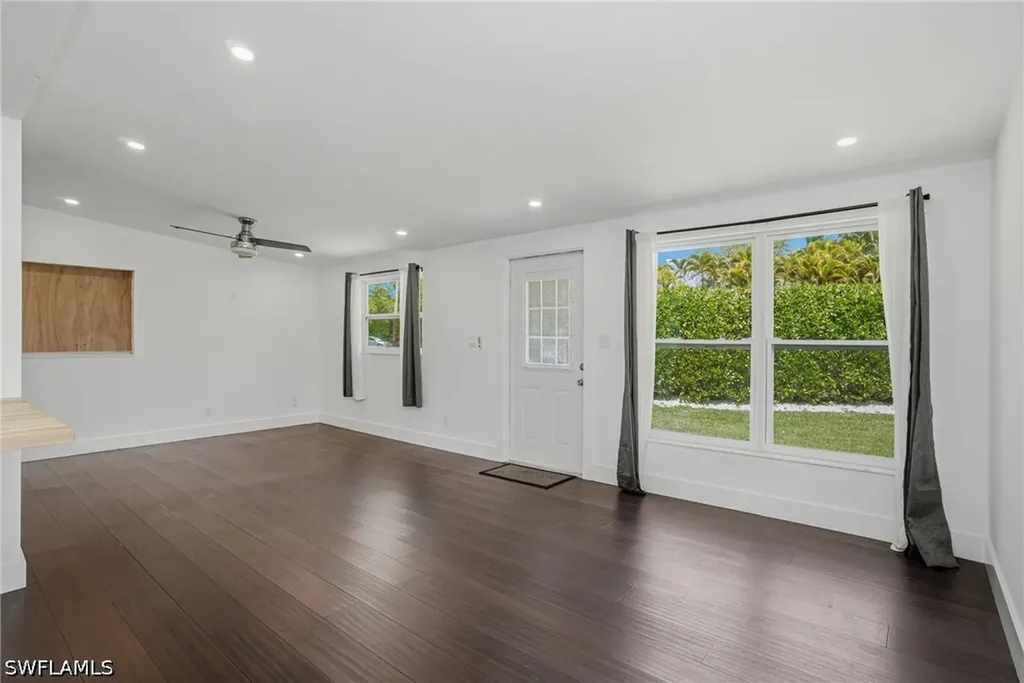 2300 Estey Avenue Naples FL 34104