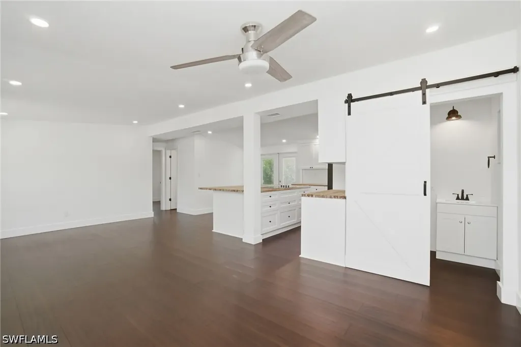 2300 Estey Avenue Naples FL 34104