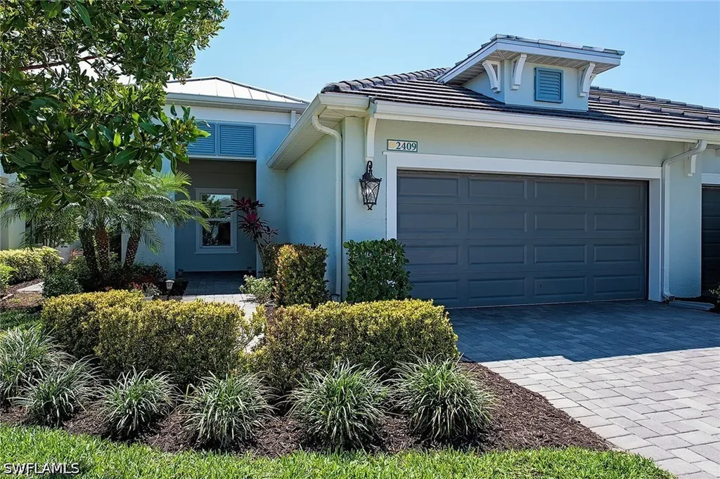 2409 Ariane Drive Naples FL 34112