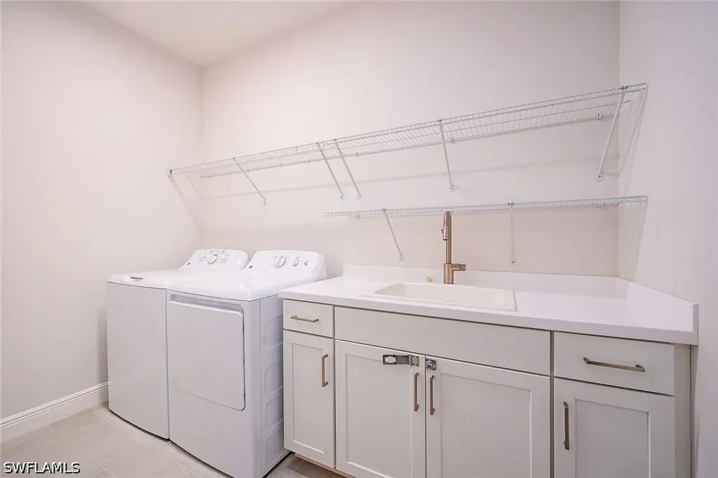 2409 Ariane Drive Naples FL 34112