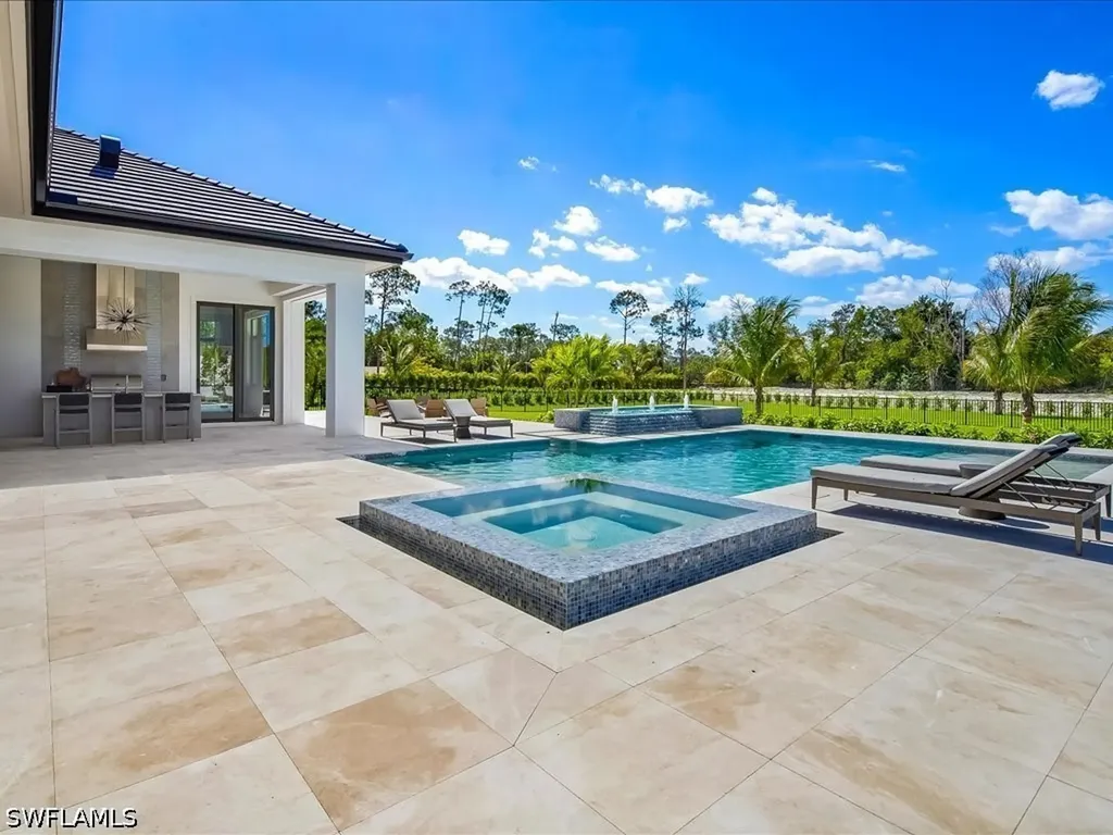 6462 Daniels Road Naples FL 34109