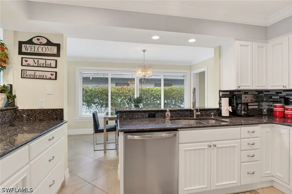 533 98th Avenue N Naples FL 34108