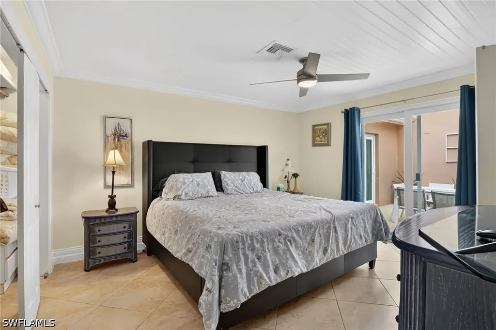 533 98th Avenue N Naples FL 34108