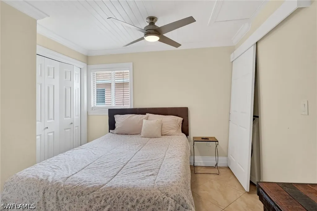 533 98th Avenue N Naples FL 34108