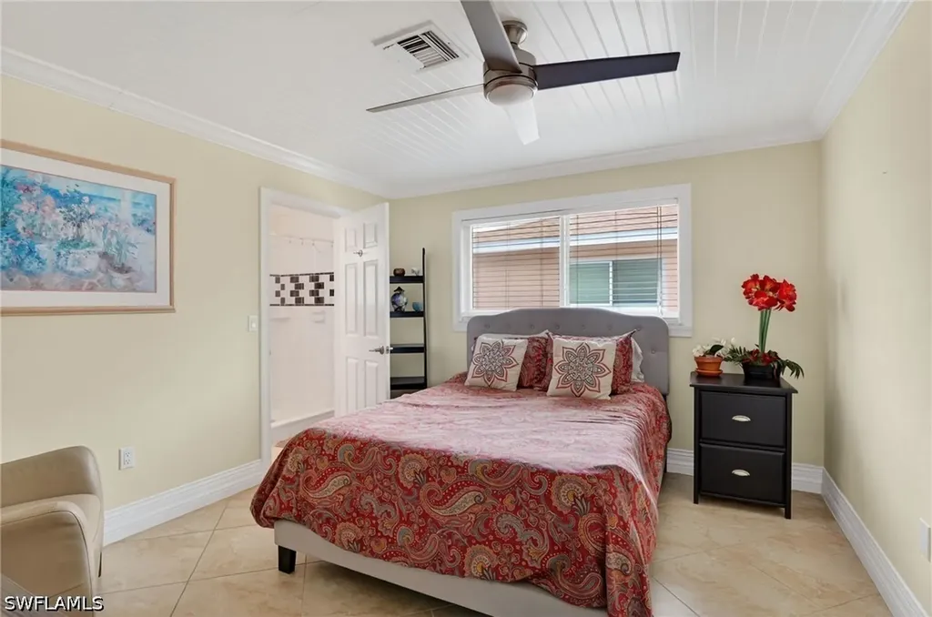 533 98th Avenue N Naples FL 34108