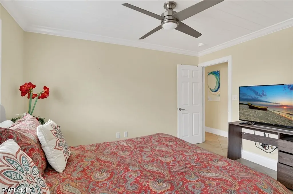 533 98th Avenue N Naples FL 34108