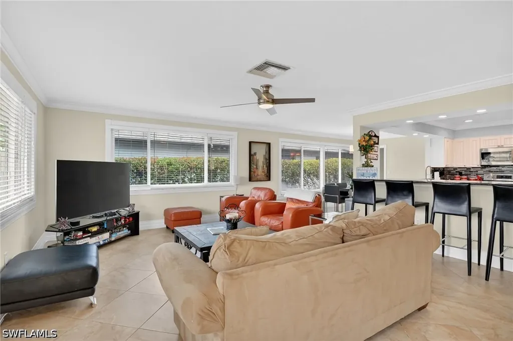 533 98th Avenue N Naples FL 34108