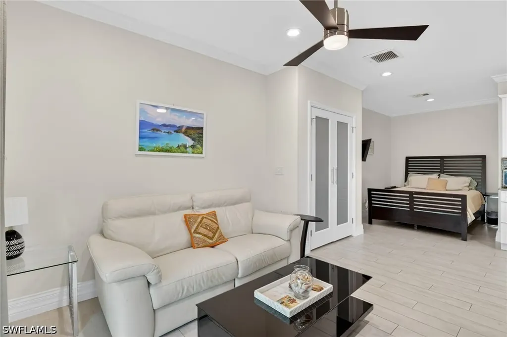 533 98th Avenue N Naples FL 34108