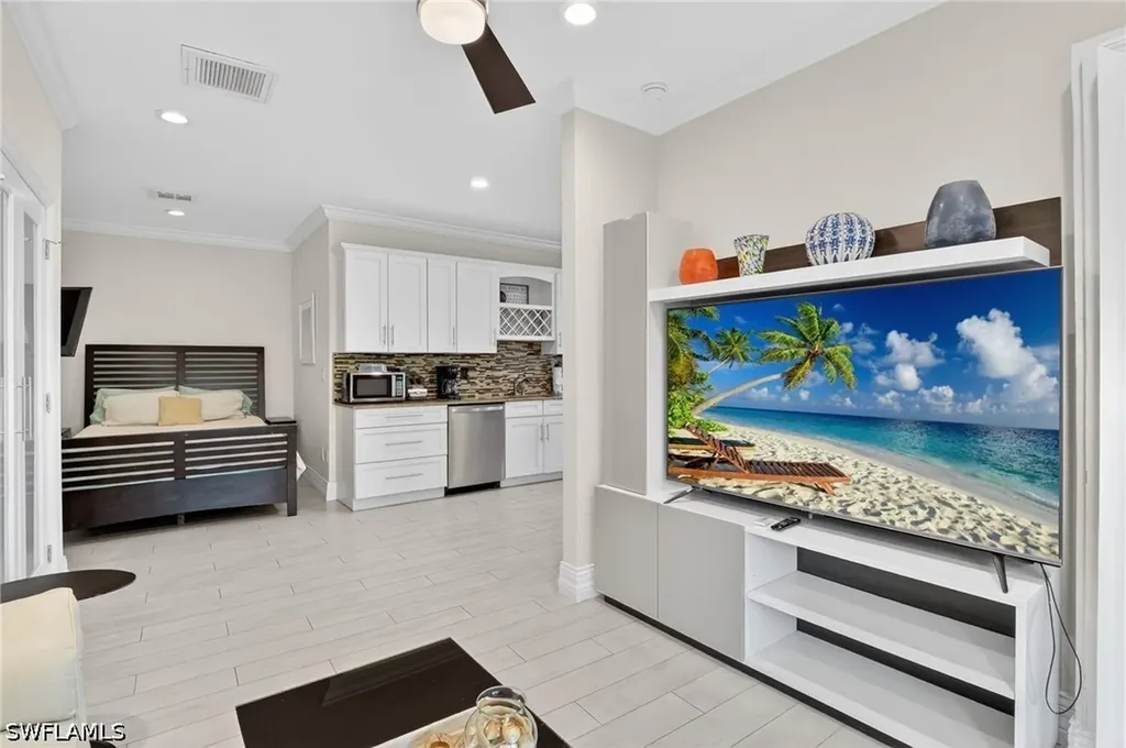 533 98th Avenue N Naples FL 34108