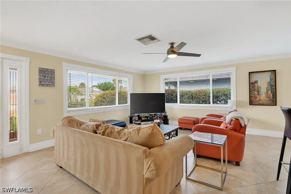 533 98th Avenue N Naples FL 34108