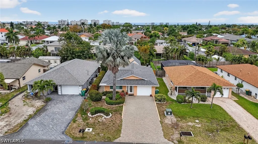 533 98th Avenue N Naples FL 34108
