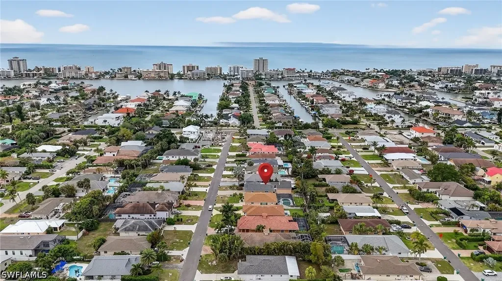 533 98th Avenue N Naples FL 34108