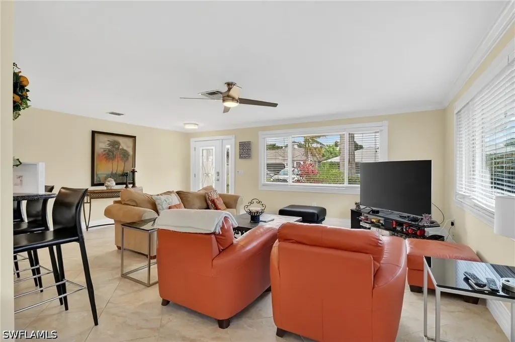 533 98th Avenue N Naples FL 34108