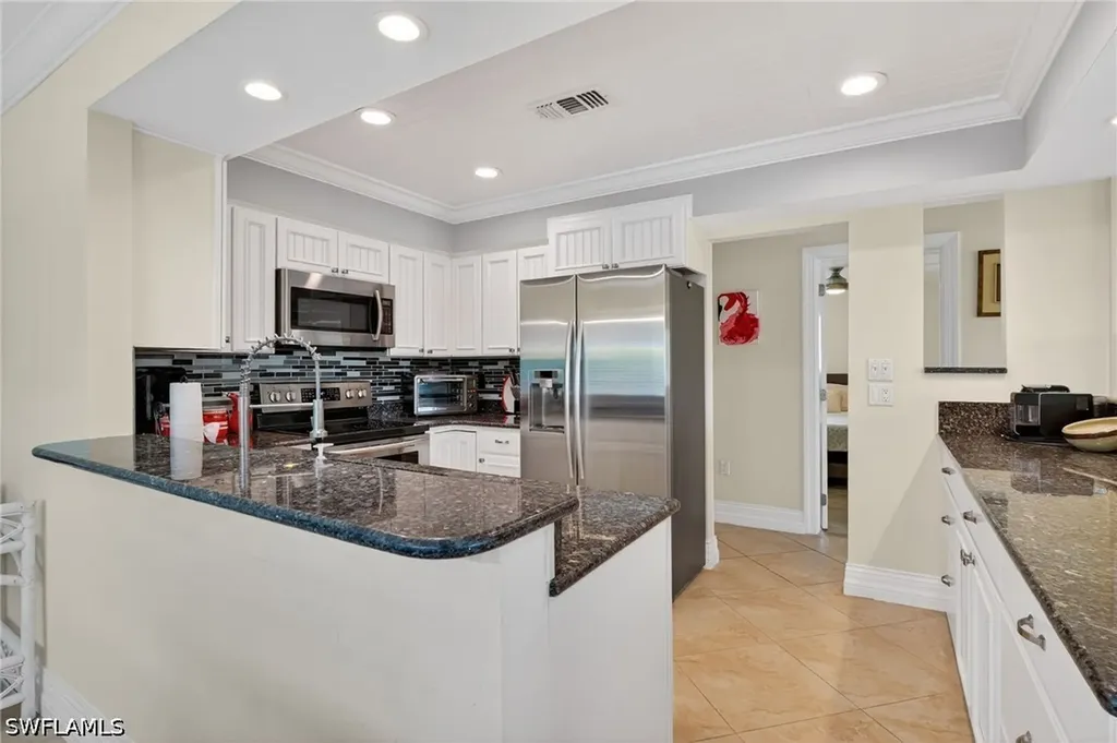 533 98th Avenue N Naples FL 34108