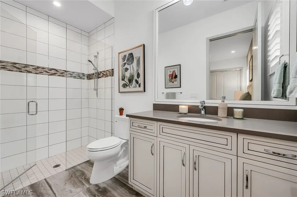 6184 Antigua Way Naples FL 34113