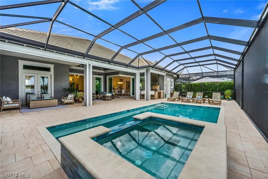 6184 Antigua Way Naples FL 34113