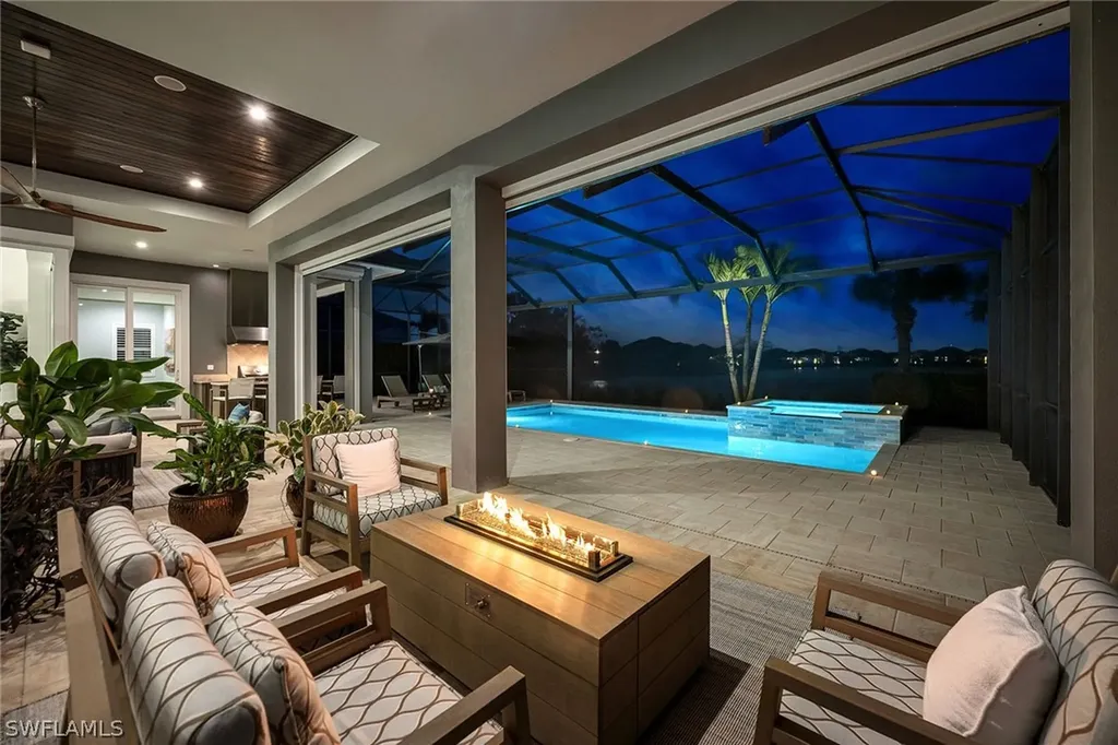 6184 Antigua Way Naples FL 34113