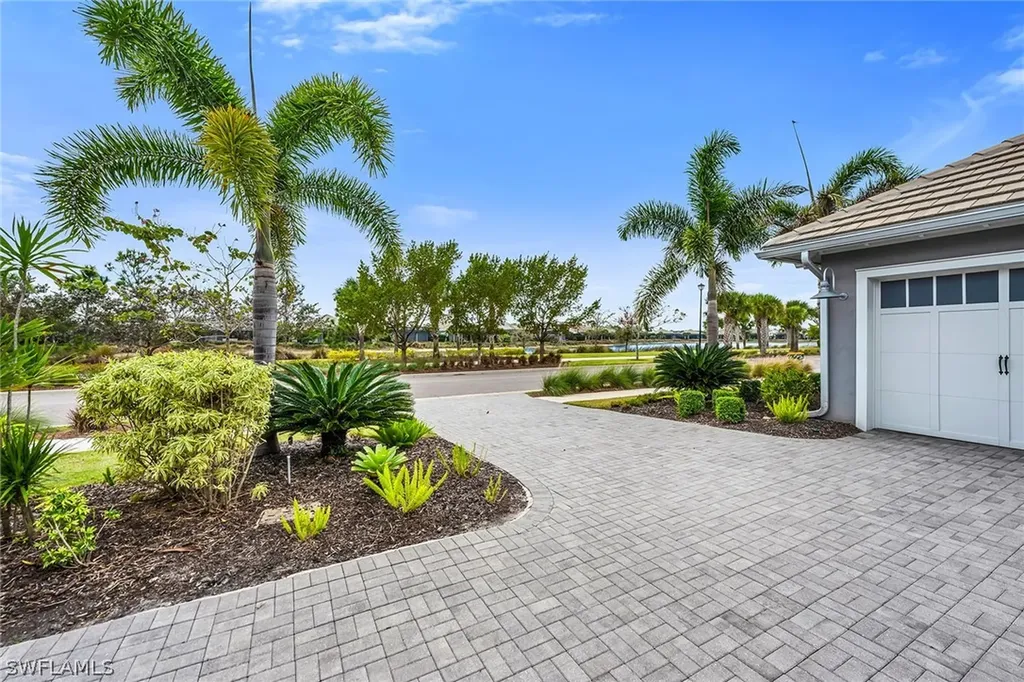 6184 Antigua Way Naples FL 34113
