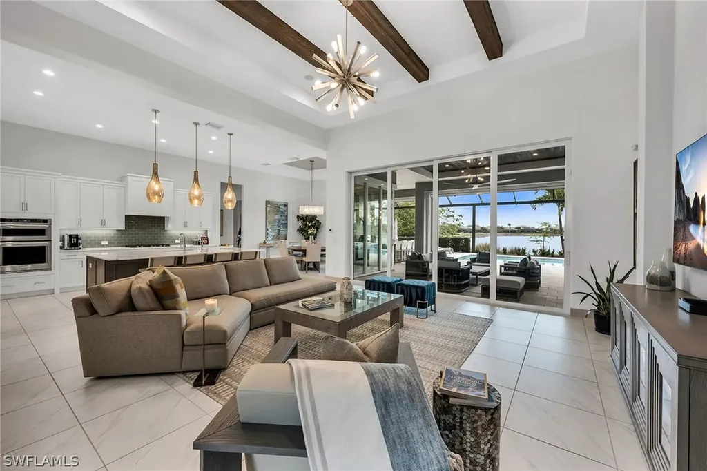 6184 Antigua Way Naples FL 34113
