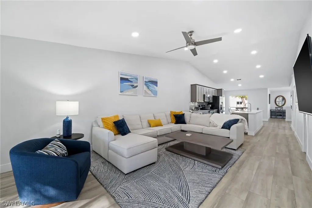 822 Gulf Pavilion Drive Naples FL 34108
