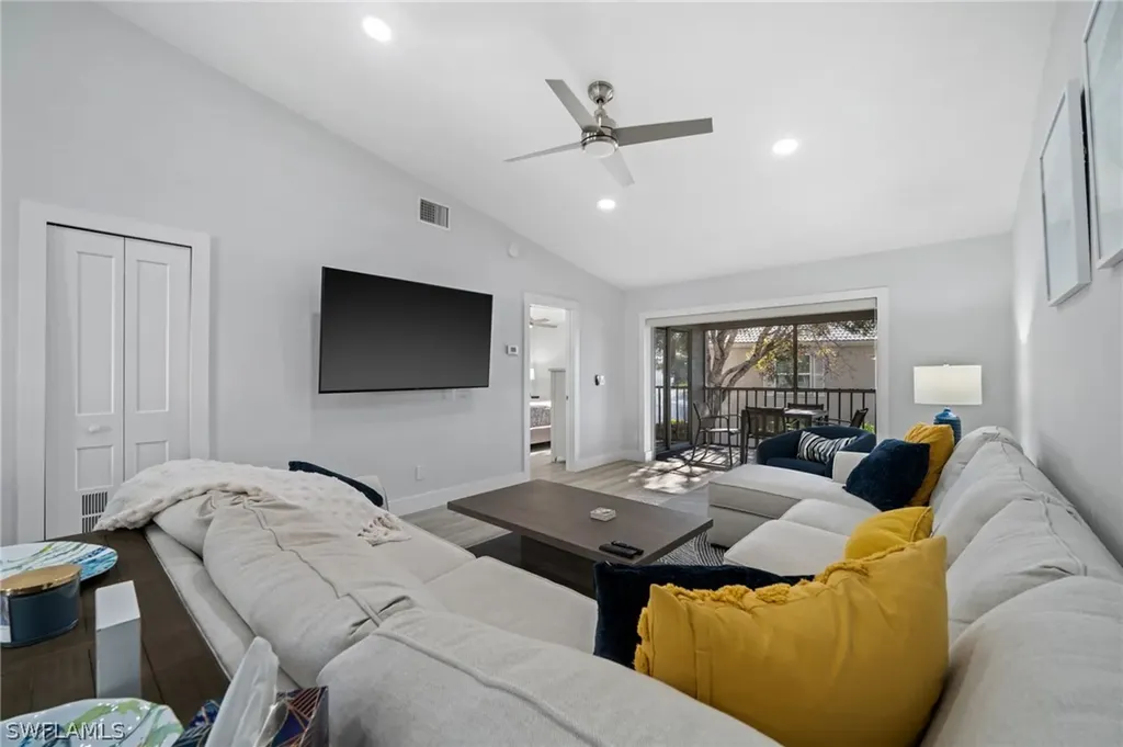 822 Gulf Pavilion Drive Naples FL 34108