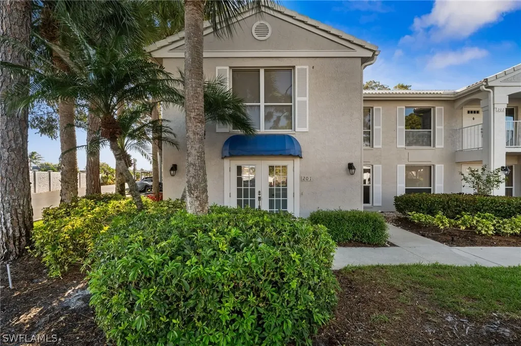 822 Gulf Pavilion Drive Naples FL 34108