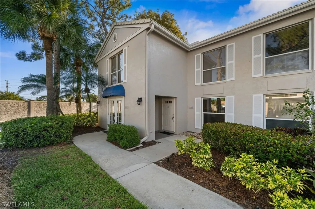 822 Gulf Pavilion Drive Naples FL 34108