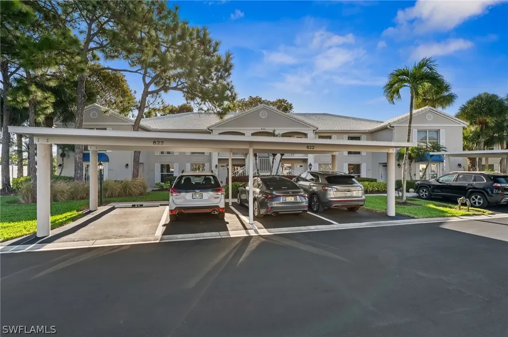 822 Gulf Pavilion Drive Naples FL 34108