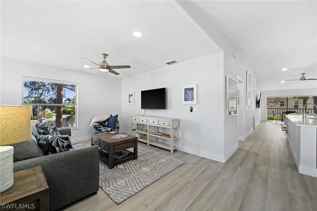 822 Gulf Pavilion Drive Naples FL 34108