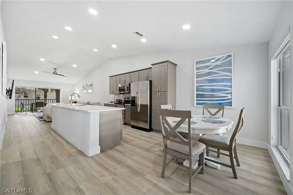 822 Gulf Pavilion Drive Naples FL 34108