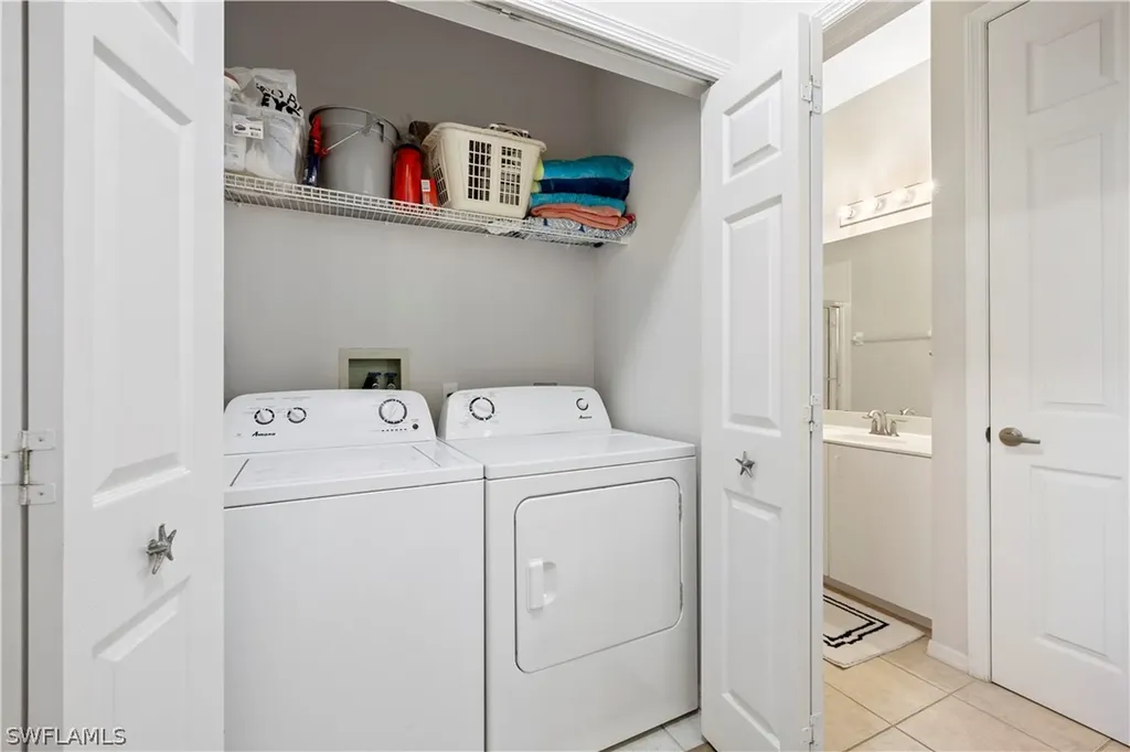 2290 Carrington Court Naples FL 34109