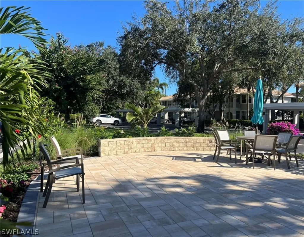 2290 Carrington Court Naples FL 34109
