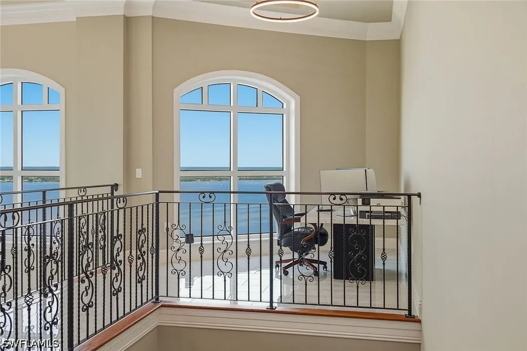 2797 1st Street Fort Myers FL 33916