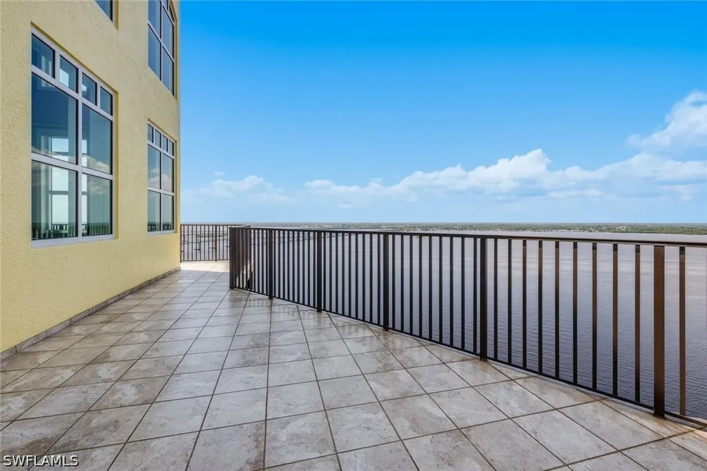 2797 1st Street Fort Myers FL 33916