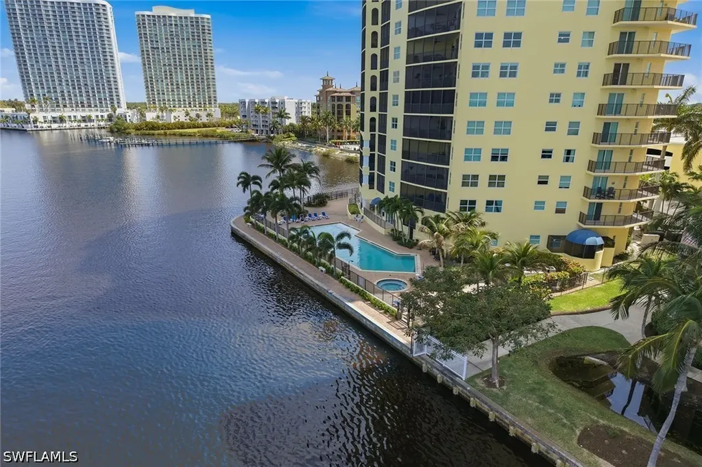 2797 1st Street Fort Myers FL 33916