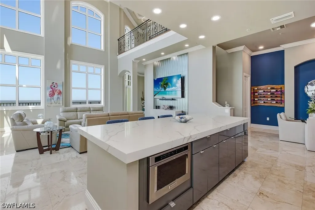 2797 1st Street Fort Myers FL 33916
