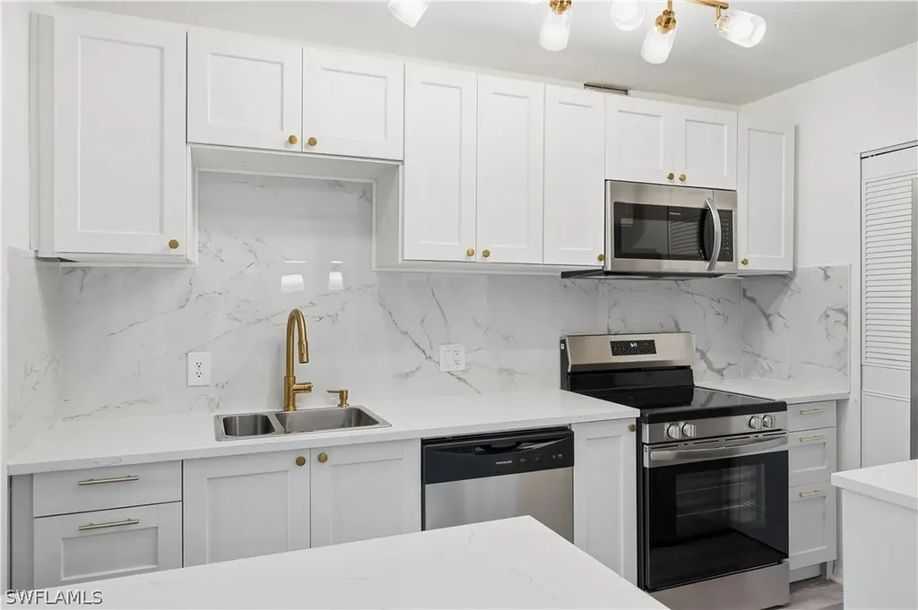 788 Park Shore Drive Naples FL 34103