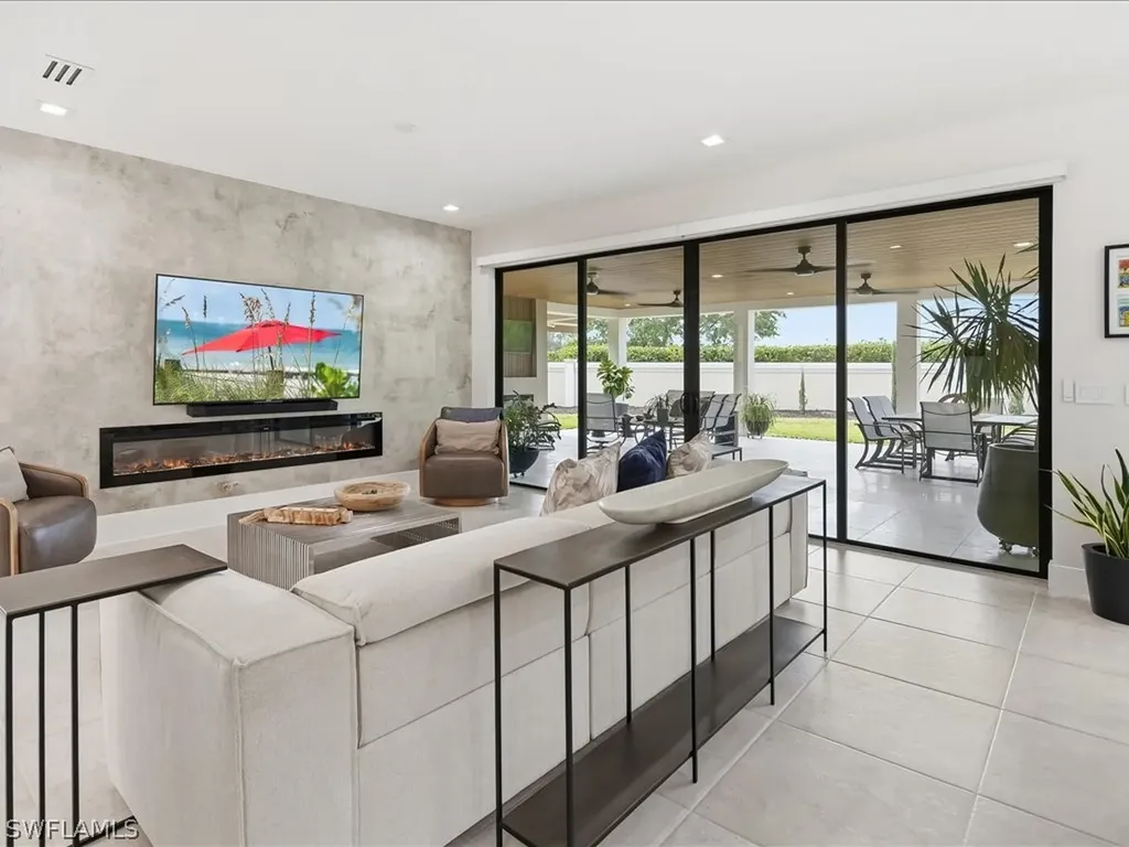 13560 Mandarin Circle Naples FL 34109
