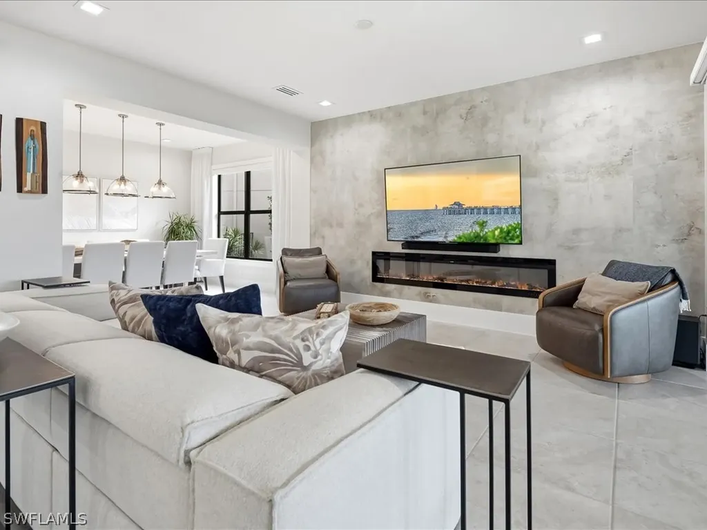 13560 Mandarin Circle Naples FL 34109