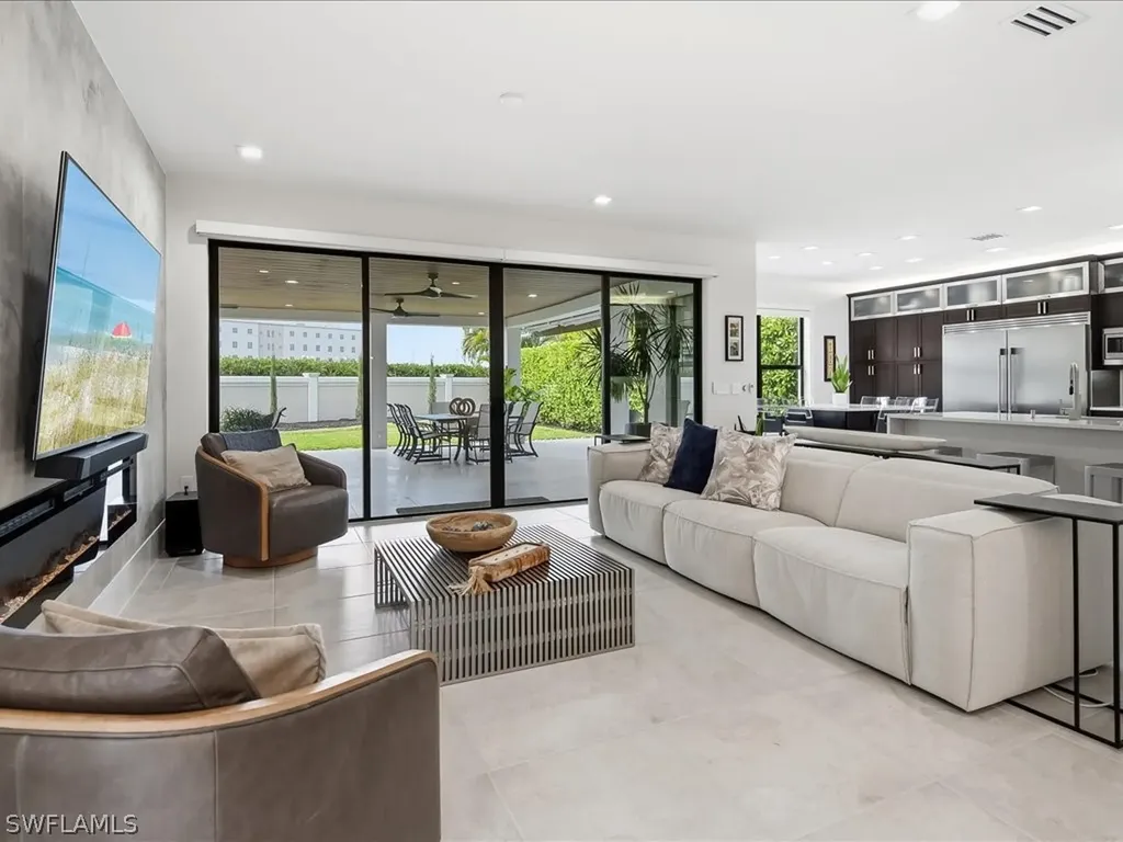 13560 Mandarin Circle Naples FL 34109