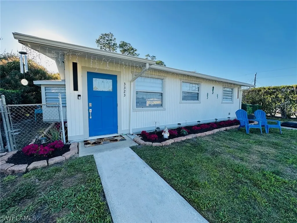 3323 Guilford Court Naples FL 34112
